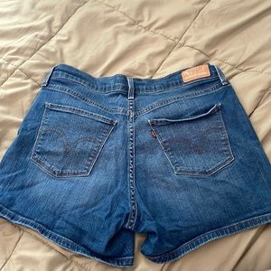 vintage levi strauss shorts : size 8